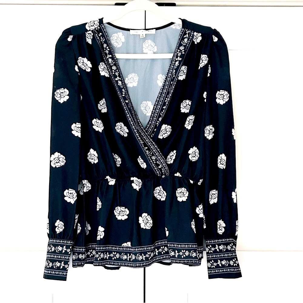 280. Her Bottari Navy Blue ladies Long Sleeve Boho Top.